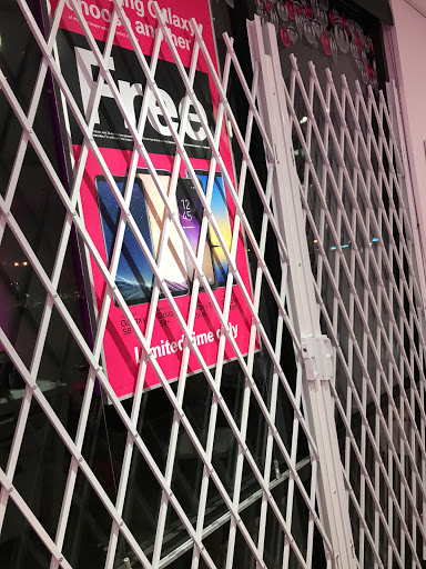 Cell Phone Store «T-Mobile», reviews and photos, 35020 Newark Blvd, Newark, CA 94560, USA