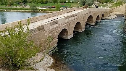 Dineksaray Köprüsü