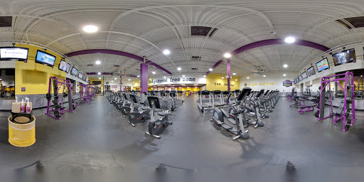 Gym «Planet Fitness», reviews and photos, 2560 N Harlem Ave, Elmwood Park, IL 60707, USA