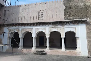 Raja Suchet Singh Palace image