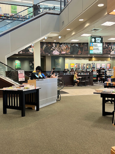 Book Store «Barnes & Noble», reviews and photos, 1201 Lake Woodlands Dr, The Woodlands, TX 77380, USA