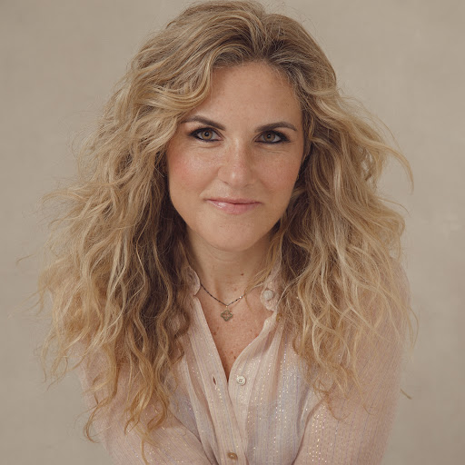 Silvia Congost Psicóloga experta en dependencia emocional autoestima y terapia de pareja en Girona en Girona, Girona