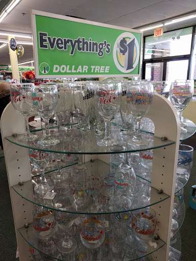 Dollar Store «Dollar Tree», reviews and photos, 446 Putnam Pike, Greenville, RI 02828, USA