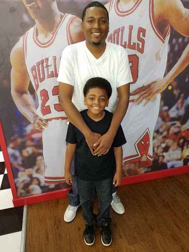 Barber Shop «U Next Barbershop», reviews and photos, 1107 Washington St, Waukegan, IL 60085, USA