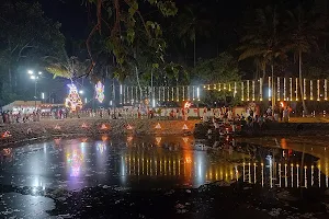 Vathikulangara Temple Pond image