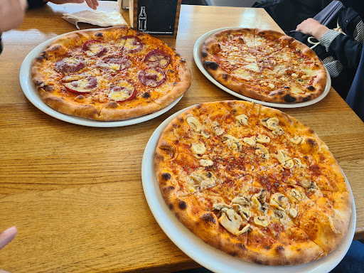Gazis Pizza / Pizza Service en Mondsee