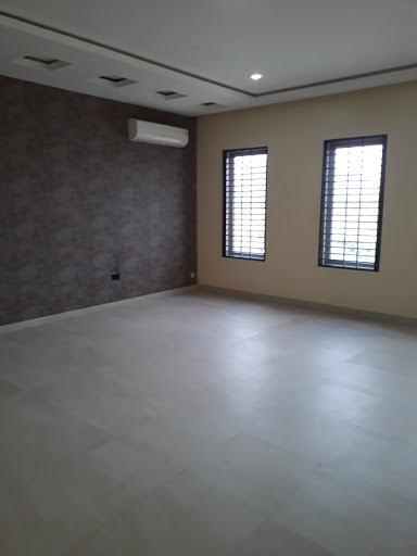 GLAD COURT, Plot 2972, Abuja, Nigeria, Diner, state Nasarawa