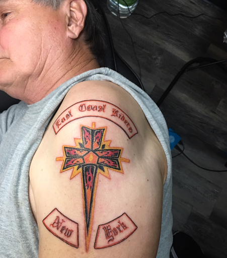 Explore twin tattoo ideas for mom, creative tattoo ideas in Warner Robins, available at Untold Pain Tattoo Studio