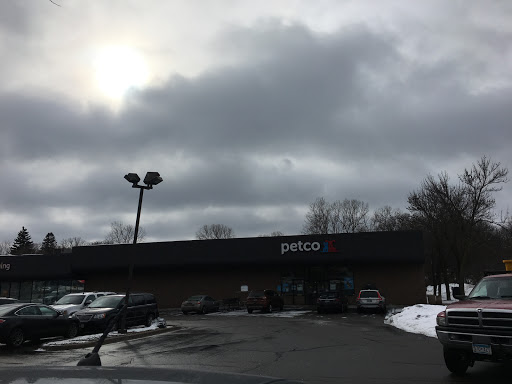 Pet Supply Store «Petco Animal Supplies», reviews and photos, 13691 Ridgedale Dr, Minnetonka, MN 55305, USA