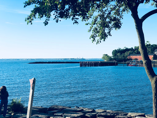 Park «Fort Totten Park», reviews and photos, Totten Ave & 15 Rd, Bayside, NY 11359, USA