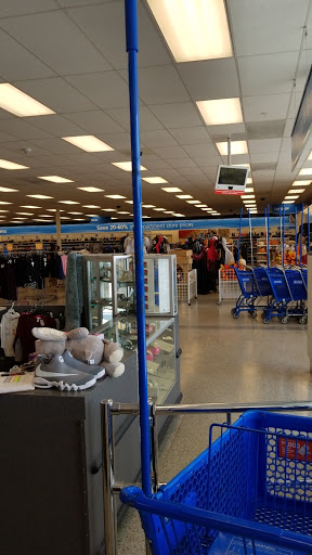 Clothing Store «Ross Dress for Less», reviews and photos, 2151 N Harris Blvd, Layton, UT 84041, USA