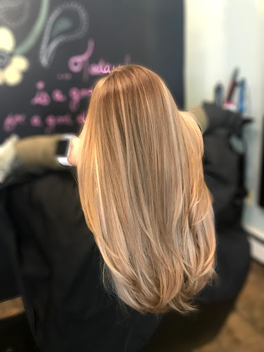 Beauty Salon «Mint Salon And Spa», reviews and photos, 531 North St, Jim Thorpe, PA 18229, USA