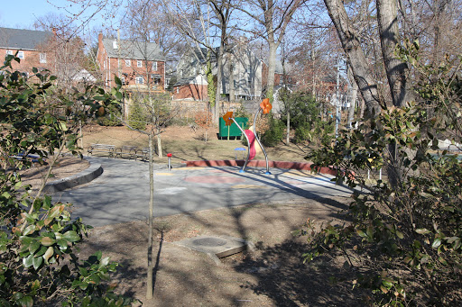 Playground «Lyon Village Park», reviews and photos, 1800 N Highland St, Arlington, VA 22201, USA