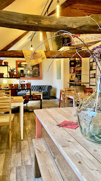 Atmosphère du Restaurant La Guinguette à Coulanges-sur-Yonne - n°7