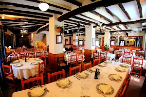 Restaurant Masia Fontscaldes image
