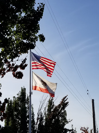 Shopping Mall «Larkfield Shopping Center», reviews and photos, 4754 Old Redwood Hwy, Santa Rosa, CA 95403, USA