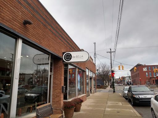 Beauty Salon «Casa De Bella Salon and Spa», reviews and photos, 206 S Michigan Ave, Howell, MI 48843, USA