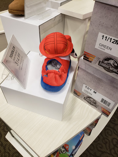 Shoe Store «DSW Designer Shoe Warehouse», reviews and photos, 10401 State St, Sandy, UT 84070, USA