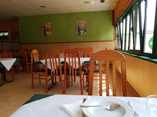 Información y opiniones sobre Achutegui Restaurante de Los Corrales De Buelna