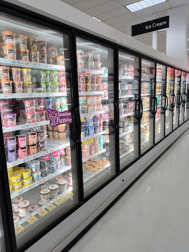 Grocery Store «Winn-Dixie», reviews and photos, 5428 Dogwood Dr, Milton, FL 32570, USA