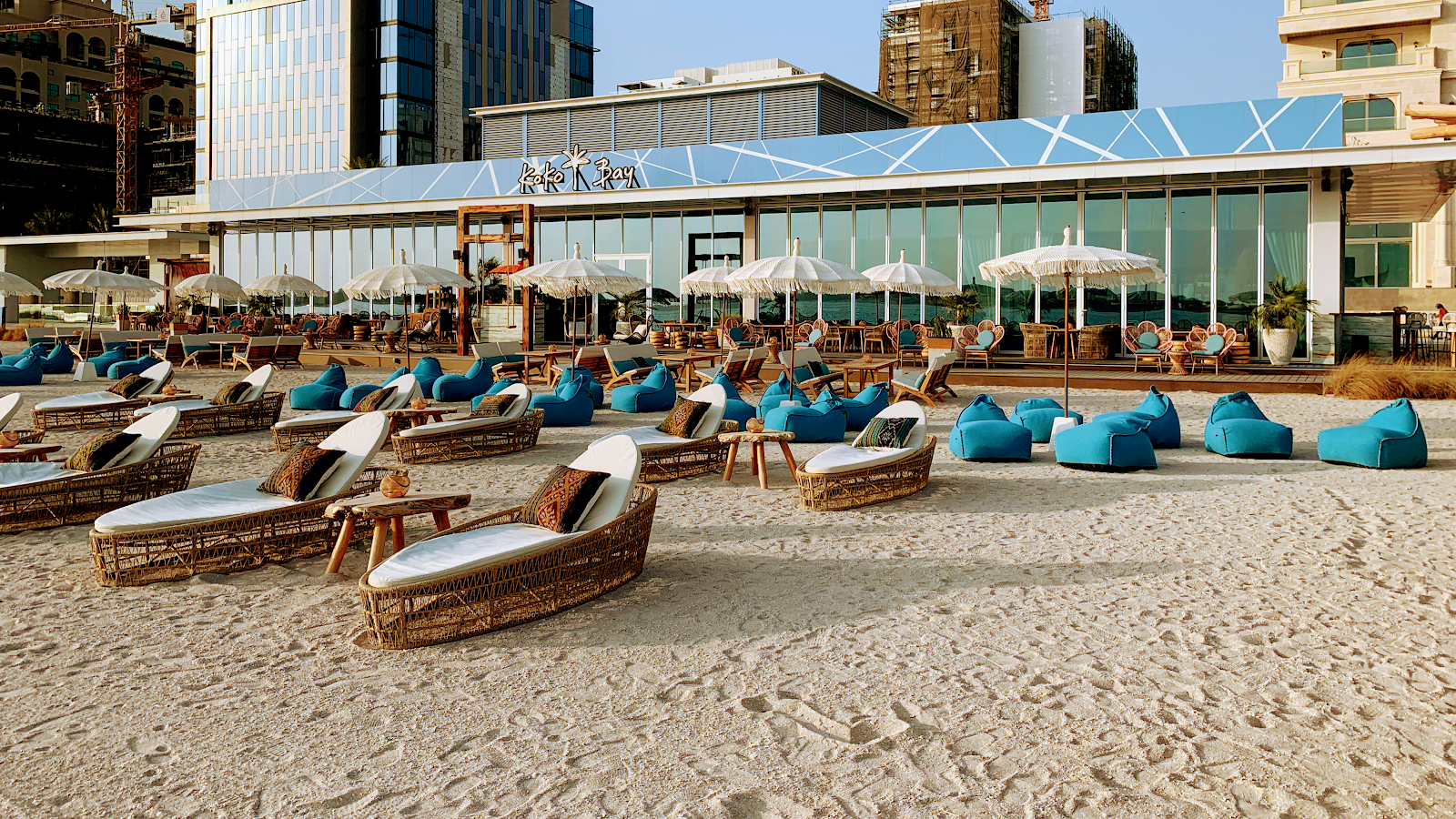 Foto de Praia de Palm West - lugar popular entre os apreciadores de relaxamento