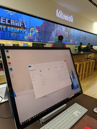 Computer Store «Microsoft Store», reviews and photos, 1 Garden State Plaza Blvd #2303, Paramus, NJ 07652, USA