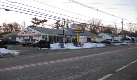 Auto Repair Shop «NEW ENGLAND TIRE Car Care Centers - Mansfield», reviews and photos, 515 S Main St, Mansfield, MA 02048, USA