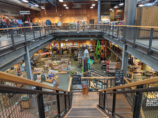 Camping Store «REI», reviews and photos, 22 Chapel View Blvd, Cranston, RI 02920, USA