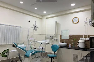 iSmile Dental image