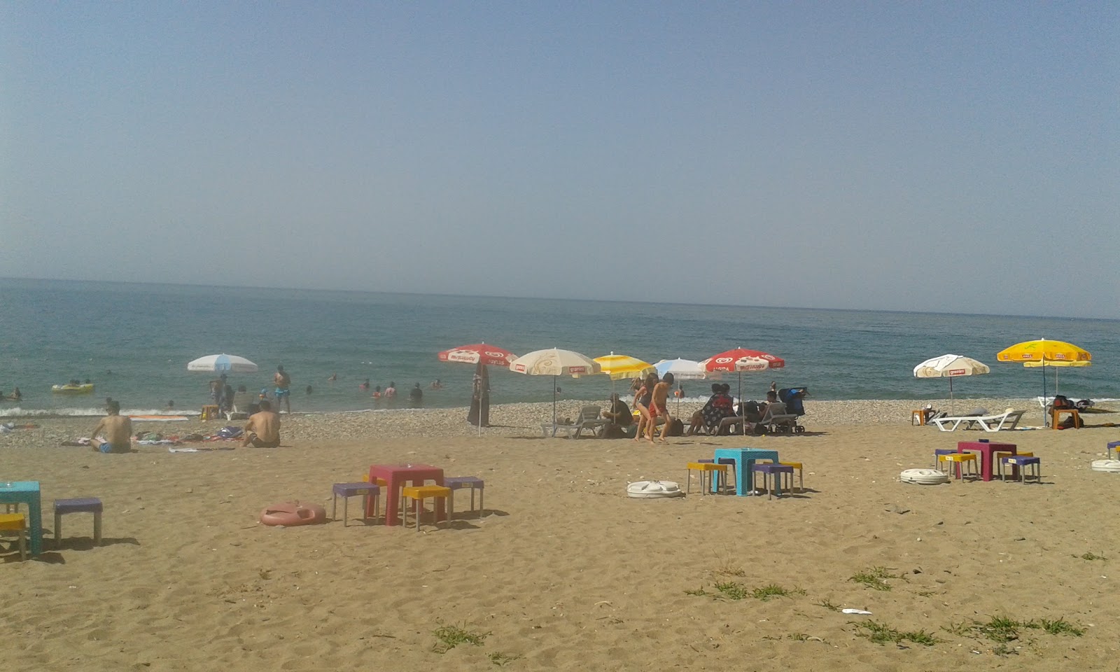 Fotografie cu Tirebolu Uzunkum Beach zonele de facilități