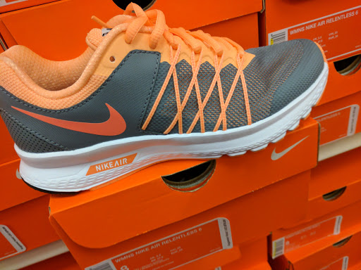 Shoe Store «Shoe Carnival», reviews and photos, 3608 Marketplace Blvd, East Point, GA 30344, USA