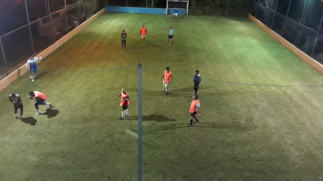 Opiniones de Canchas Alfombra Mágica en Ibarra - Campo de fútbol