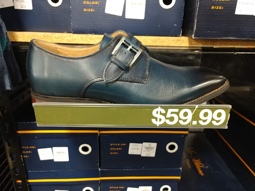 Clothing Store «K&G Fashion Superstore», reviews and photos, 3393 Steelyard Dr, Cleveland, OH 44109, USA