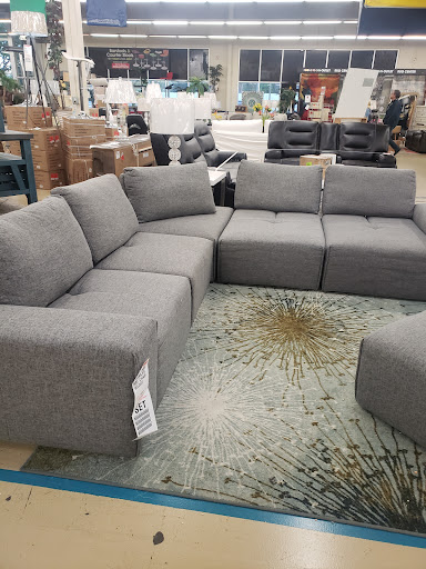 Outlet Store «Rooms To Go Outlet Furniture Store - Grand Prairie», reviews and photos, 2725 TX-360 #100, Grand Prairie, TX 75052, USA