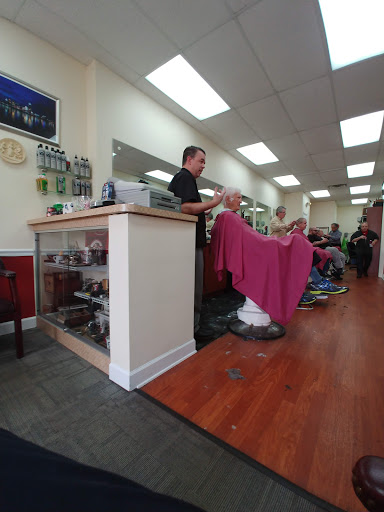 Barber Shop «Royal Barber Shop», reviews and photos, 7324 Kenwood Rd, Cincinnati, OH 45236, USA