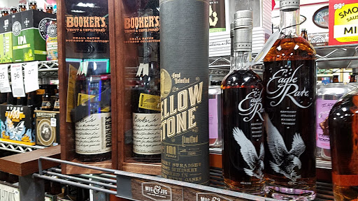 Liquor Store «Mug & Jug Fine Wine & Spirits», reviews and photos, 4138 Twelve Mile Rd, Berkley, MI 48072, USA