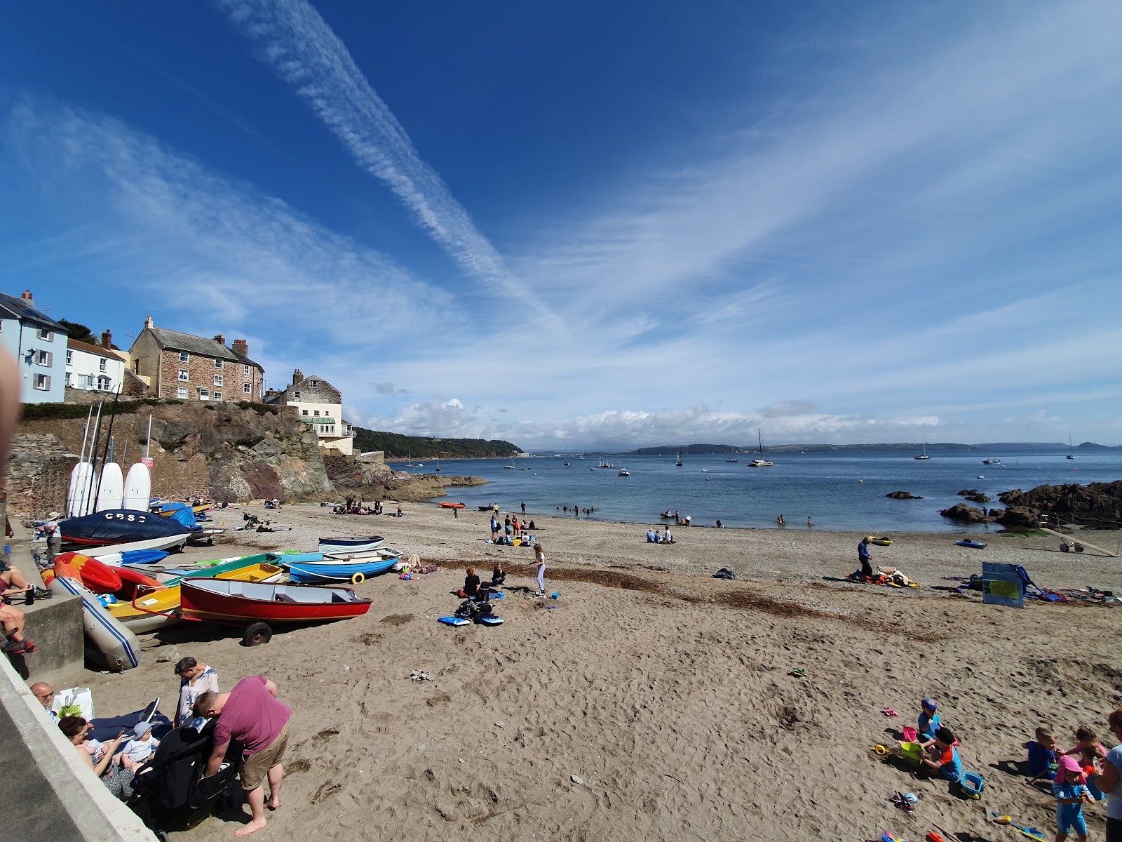 Fotografija Cawsand plaža in naselje