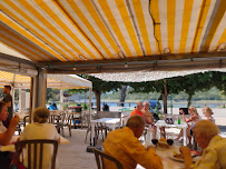 Atmosphère du Restaurant français La Guinguette du Lac CARCES - n°2
