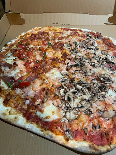 Pizza Restaurant «Goodfellas Cafe & Winery», reviews and photos, 4571 Clark Rd, Sarasota, FL 34233, USA