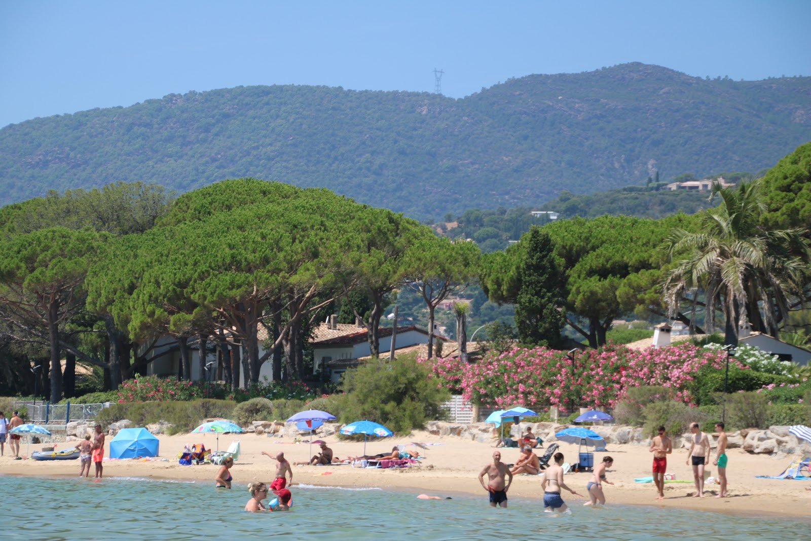 Foto di Plage de Cavalaire-sur-Mer e l'insediamento