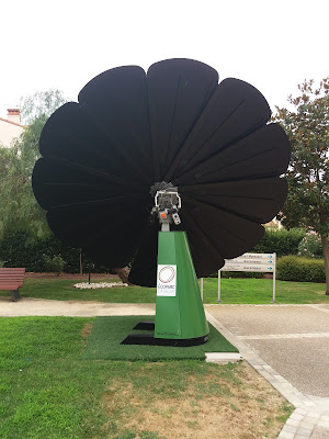 Smart Flower - Fleur Photovoltaïque à Pézilla-la-Rivière