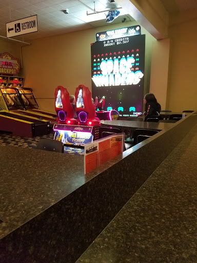 Bowling Alley «Triangle Bowl», reviews and photos, 700 Triangle Ctr, Longview, WA 98632, USA