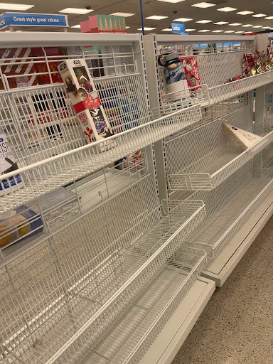 Clothing Store «Ross Dress for Less», reviews and photos, 909 N Landing Way, Renton, WA 98057, USA