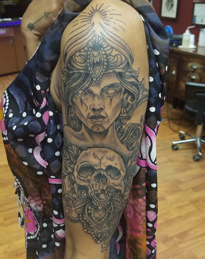 Tattoo Shop «Liquid Swordz», reviews and photos, 27 N Washington St, Ypsilanti, MI 48197, USA