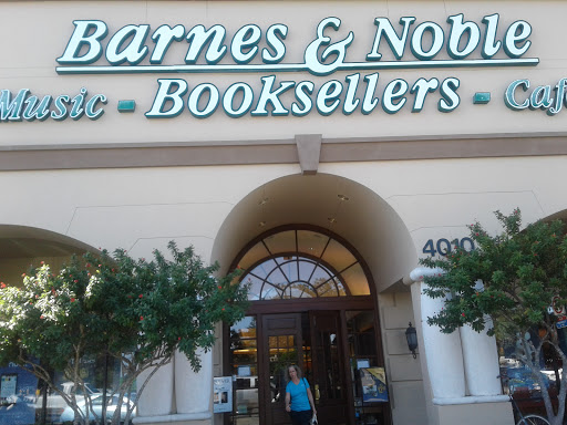 Book Store «Barnes & Noble», reviews and photos, 4010 S Tamiami Trail, Sarasota, FL 34231, USA