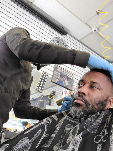 Barber Shop «Top Notch Barber Shop», reviews and photos, 5811 S Crescent Blvd, Pennsauken Township, NJ 08110, USA