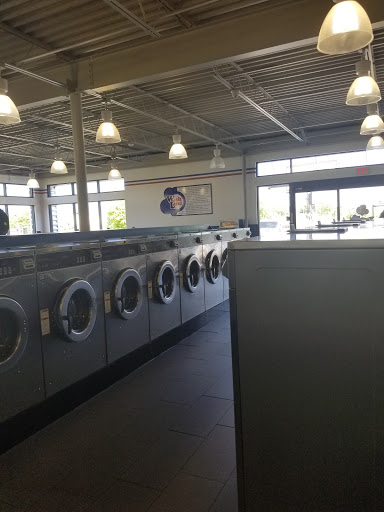 Laundromat «Washland Laundromat», reviews and photos, 3101 Western Branch Blvd, Chesapeake, VA 23321, USA