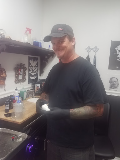 Tattoo Shop «Brass Monkey Tattoo», reviews and photos, 9409 US-19, Port Richey, FL 34668, USA