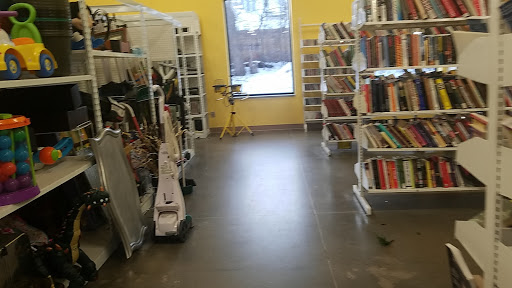 Thrift Store «Goodwill - Roseville: County Road B», reviews and photos, 1627 County B Rd W, Roseville, MN 55113, USA