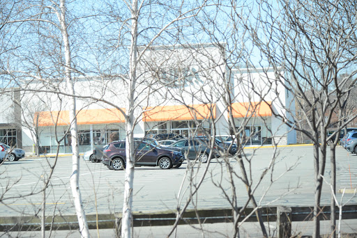 Hair Salon «Ulta Beauty», reviews and photos, 380 Grossman Dr, Braintree, MA 02184, USA